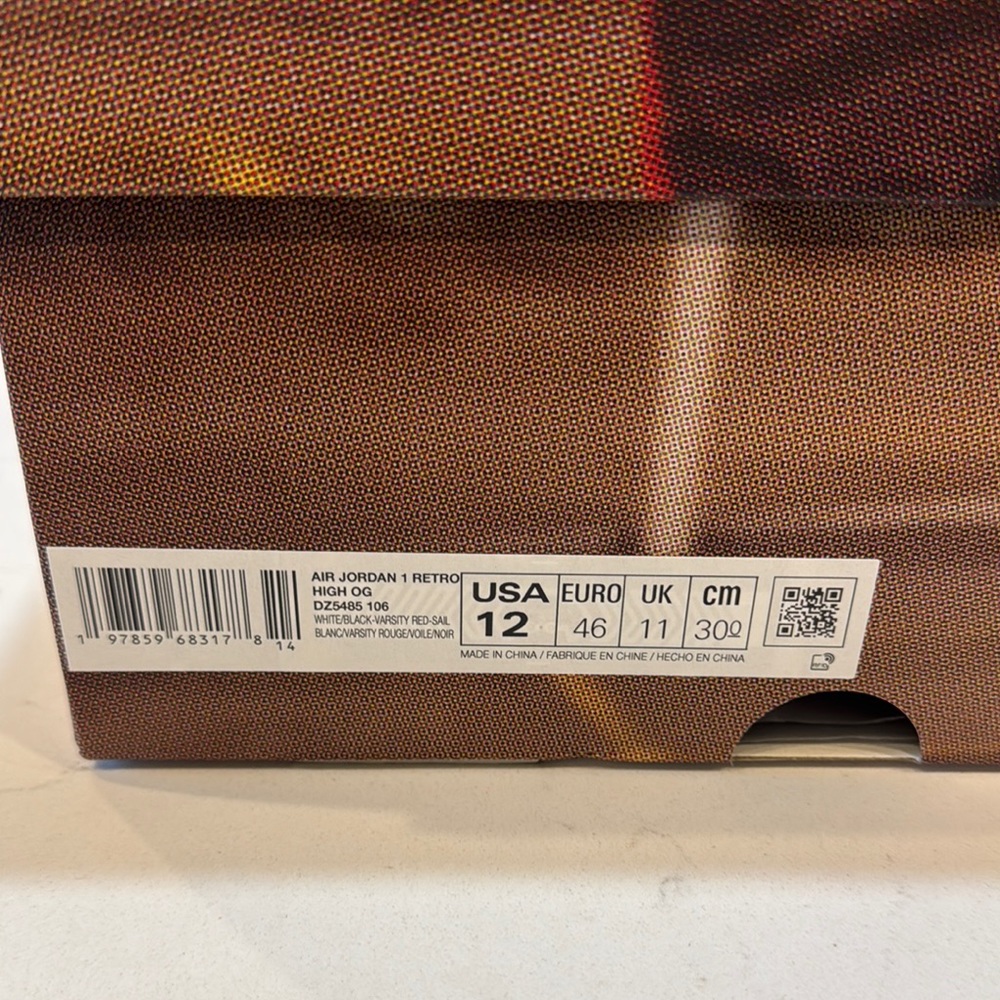Jordan 1 Retro High OG Black Toe Reimagined – 2025 Release w/ MJ Signature - Picture 6 of 6